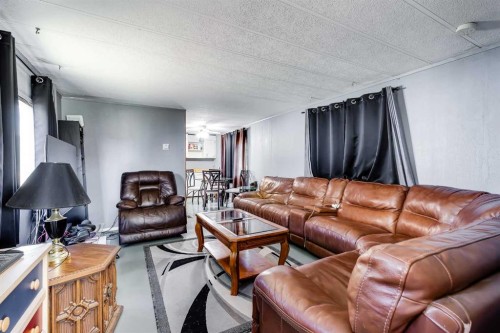 51328 Range Road 231, Sherwood Park, AB - Indoor Photo Showing Living Room