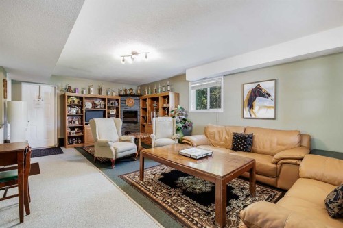 51328 Range Road 231, Sherwood Park, AB - Indoor Photo Showing Living Room
