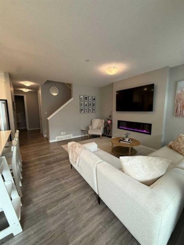 198 Howse Drive Ne, Calgary, AB 