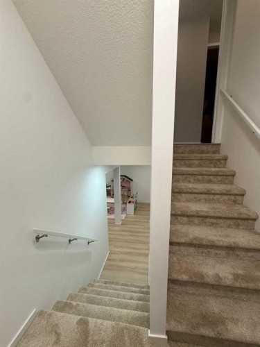 198 Howse Drive Ne, Calgary, AB 