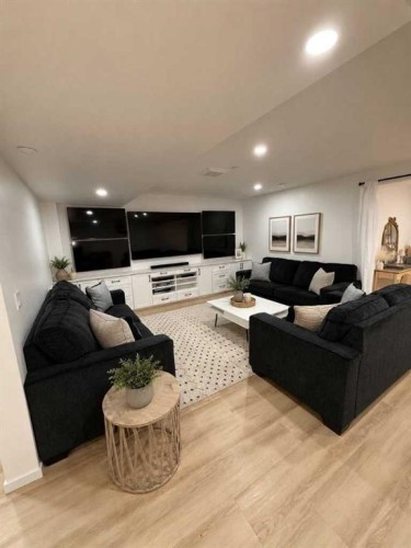 198 Howse Drive Ne, Calgary, AB 