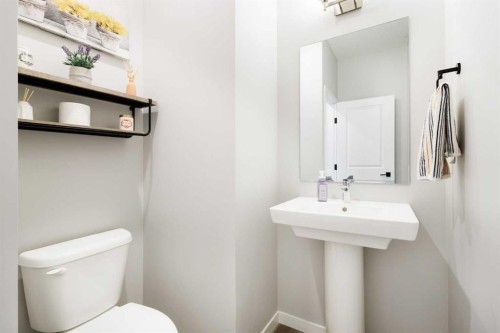 327 Masters Row Se, Calgary, AB 