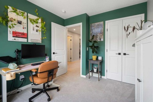 327 Masters Row Se, Calgary, AB 