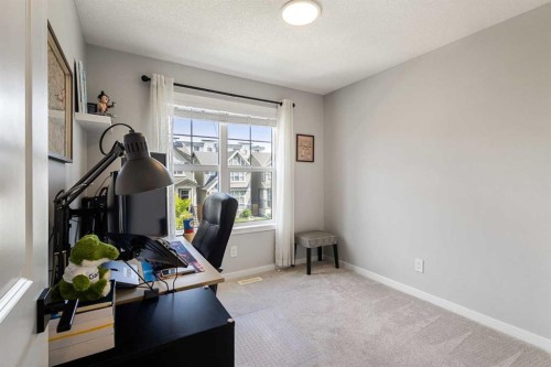 327 Masters Row Se, Calgary, AB 