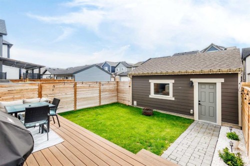 327 Masters Row Se, Calgary, AB 