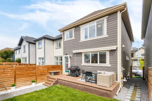 327 Masters Row Se, Calgary, AB 