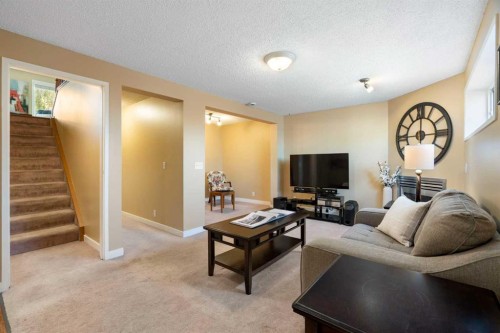 32 Beddington Road Ne, Calgary, AB - Indoor Photo Showing Living Room