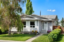 32 Beddington Road NE Calgary, AB T3K 1N6