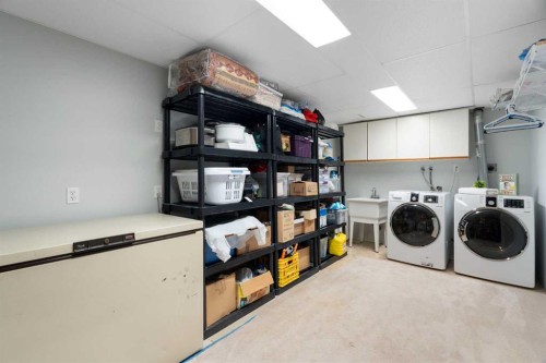 32 Beddington Road Ne, Calgary, AB - Indoor Photo Showing Laundry Room