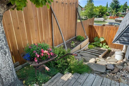 32 Beddington Road Ne, Calgary, AB - Outdoor With Deck Patio Veranda