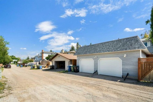 32 Beddington Road Ne, Calgary, AB - Outdoor
