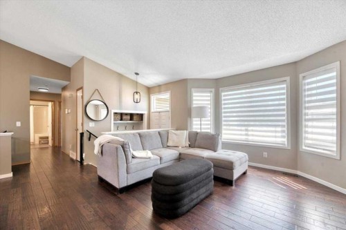 26 Strathford Close, Strathmore, AB - Indoor Photo Showing Living Room