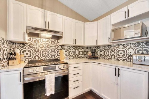 26 Strathford Close, Strathmore, AB - Indoor Photo Showing Kitchen