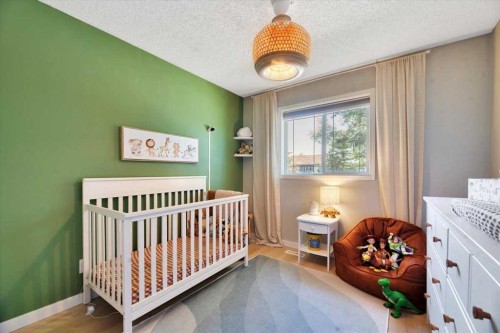 26 Strathford Close, Strathmore, AB - Indoor Photo Showing Bedroom