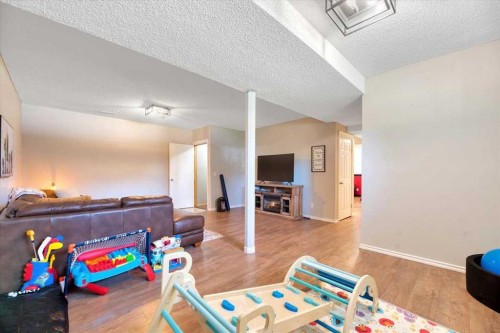 26 Strathford Close, Strathmore, AB - Indoor Photo Showing Other Room