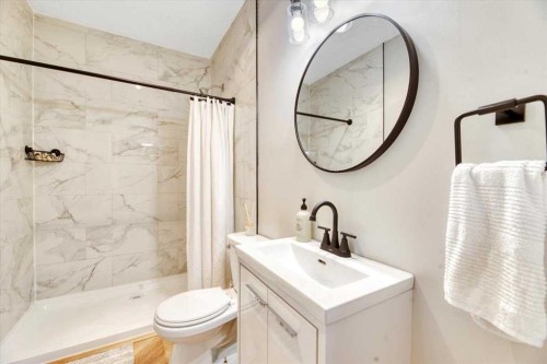 26 Strathford Close, Strathmore, AB - Indoor Photo Showing Bathroom