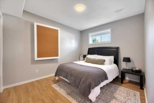 26 Strathford Close, Strathmore, AB - Indoor Photo Showing Bedroom