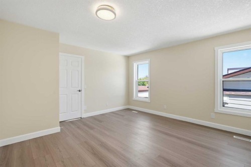 43 Beaconsfield Place Nw, Calgary, AB 