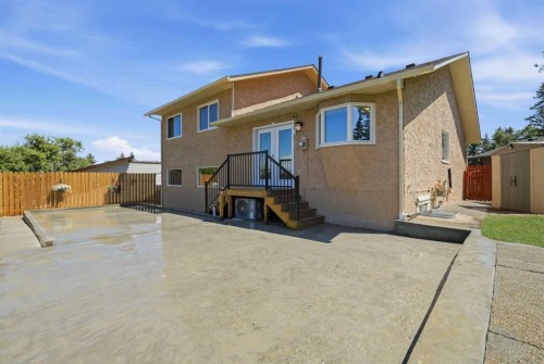 43 Beaconsfield Place Nw, Calgary, AB 