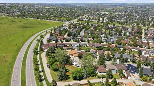 43 Beaconsfield Place Nw, Calgary, AB 