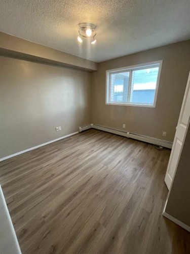 4312-4975 130 Avenue Se, Calgary, AB - Indoor Photo Showing Other Room