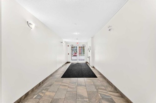 4302-755 Copperpond Boulevard Se, Calgary, AB - Indoor Photo Showing Other Room