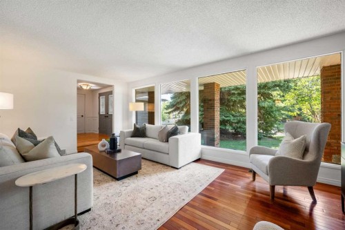 120 Lake Placid Road Se, Calgary, AB - Indoor Photo Showing Living Room