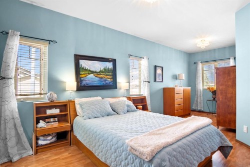 41 Stromsay Gate, Carstairs, AB - Indoor Photo Showing Bedroom