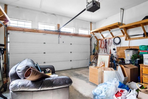 41 Stromsay Gate, Carstairs, AB - Indoor Photo Showing Garage