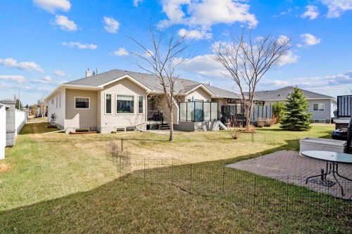 41 Stromsay Gate, Carstairs, AB - Outdoor