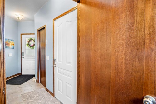 41 Stromsay Gate, Carstairs, AB - Indoor Photo Showing Other Room