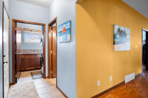 41 Stromsay Gate, Carstairs, AB - Indoor Photo Showing Other Room