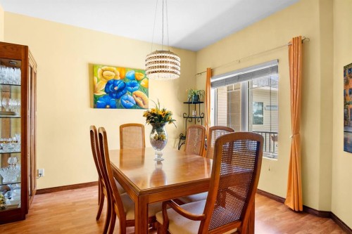 41 Stromsay Gate, Carstairs, AB - Indoor Photo Showing Dining Room