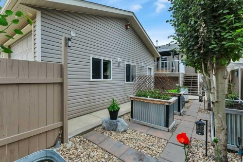 52 Irving Crescent, Red Deer, AB 