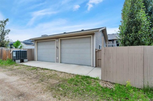 52 Irving Crescent, Red Deer, AB 
