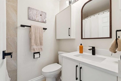 116 Gloucester, Calgary, AB 