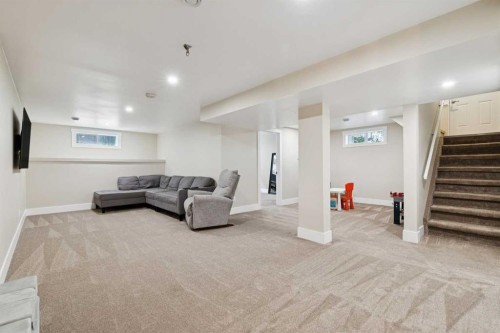 116 Gloucester, Calgary, AB 
