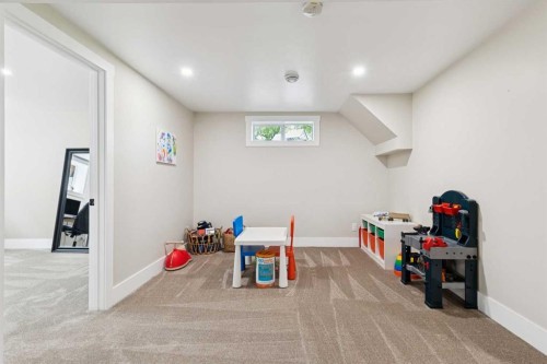 116 Gloucester, Calgary, AB 