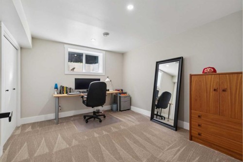 116 Gloucester, Calgary, AB 