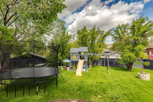 116 Gloucester, Calgary, AB 