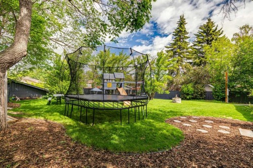 116 Gloucester, Calgary, AB 