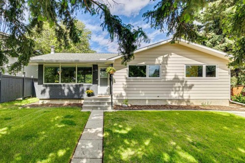 116 Gloucester, Calgary, AB 