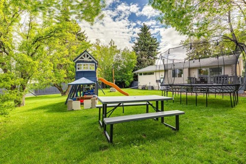 116 Gloucester, Calgary, AB 