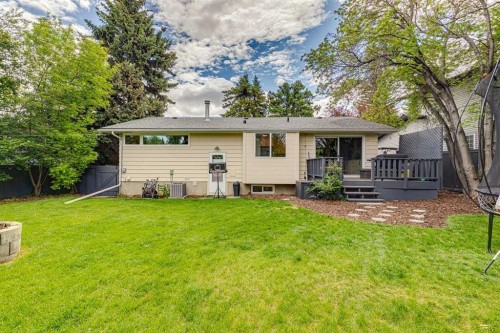 116 Gloucester, Calgary, AB 