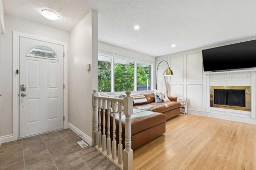 116 Gloucester, Calgary, AB 