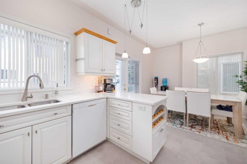 81 Sierra Morena Landing Sw, Calgary, AB 
