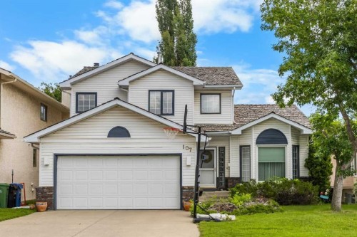 107 Hampshire Close Nw, Calgary, AB - Outdoor With Facade