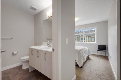 114 Legacy Path Se, Calgary, AB 