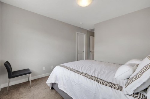 114 Legacy Path Se, Calgary, AB 