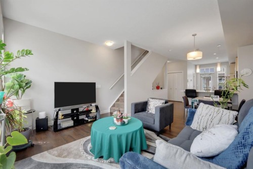 114 Legacy Path Se, Calgary, AB 